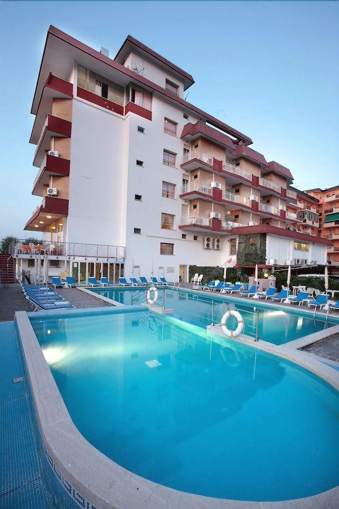 Gallia Club Hotel Cesenatico Zewnętrze zdjęcie